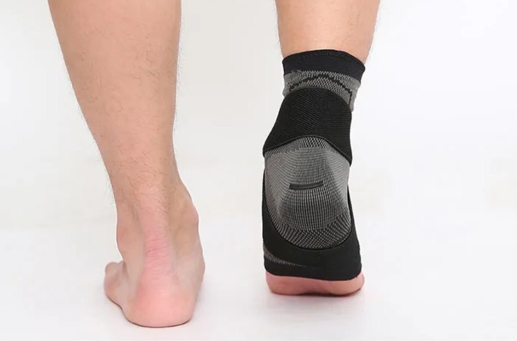 Knöchel Sprunggelenk Bandage gegen Schmerzen und laufen wie auf Wolken